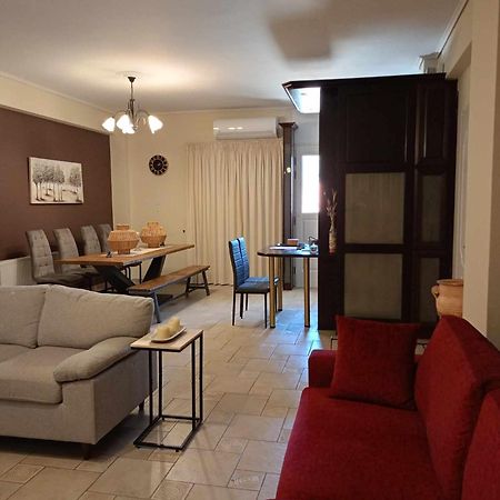 Comfortable Apartment In Kiato Extérieur photo