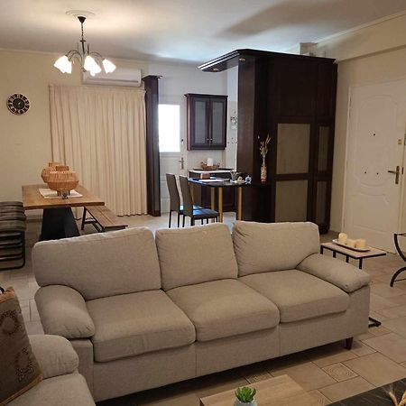 Comfortable Apartment In Kiato Extérieur photo